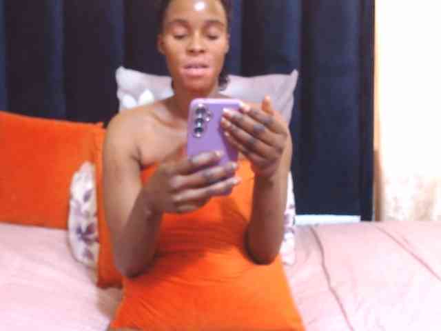 Reallylisavibes25 webcam