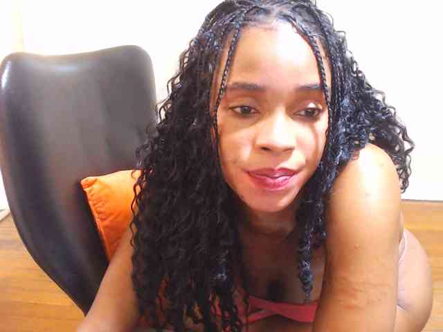 Reallylisavibes25 webcam