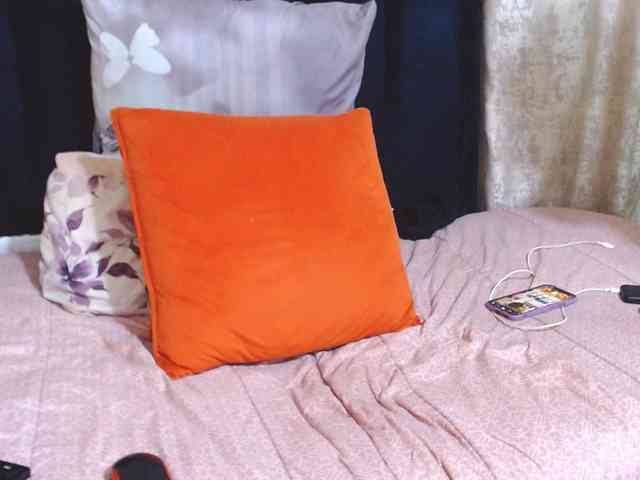 Reallylisavibes25 webcam