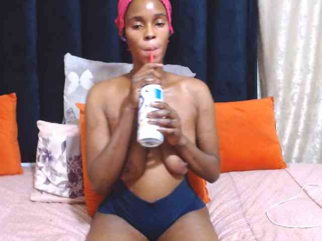 Reallylisavibes25 webcam