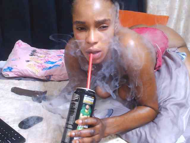Reallylisavibes25 webcam