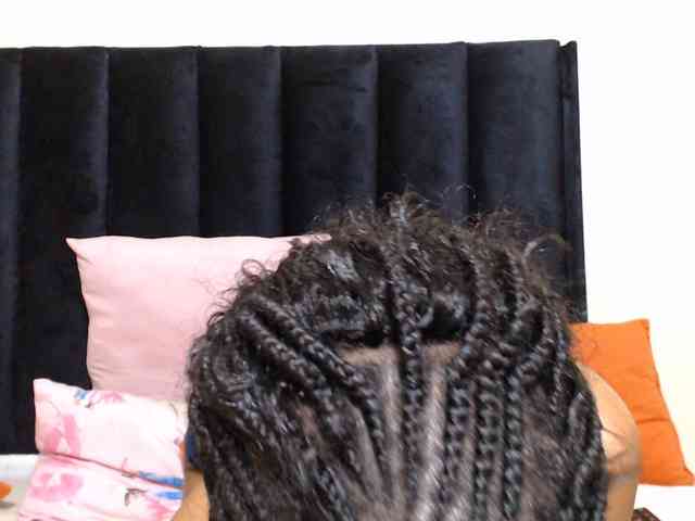 Reallylisavibes25 webcam