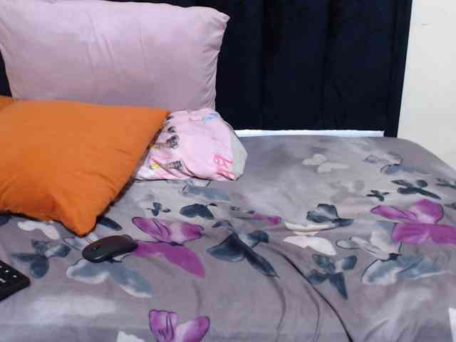 Reallylisavibes25 webcam