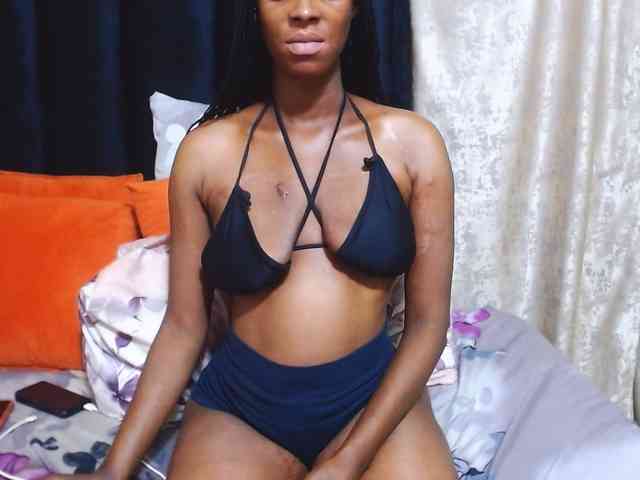 Reallylisavibes25 webcam