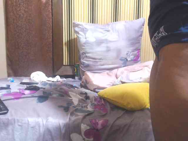 Reallylisavibes25 webcam