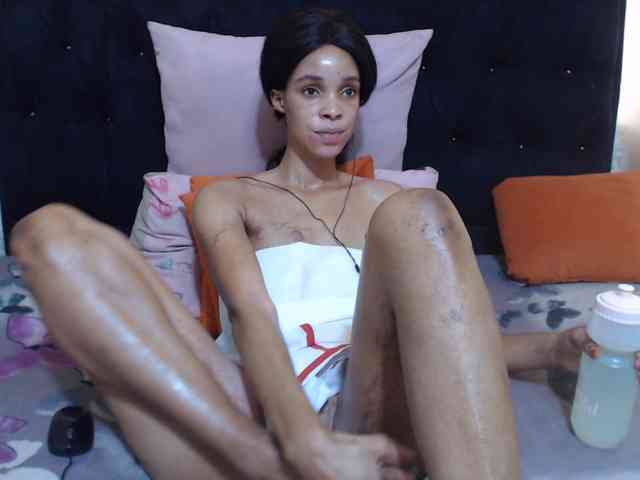 Reallylisavibes25 webcam