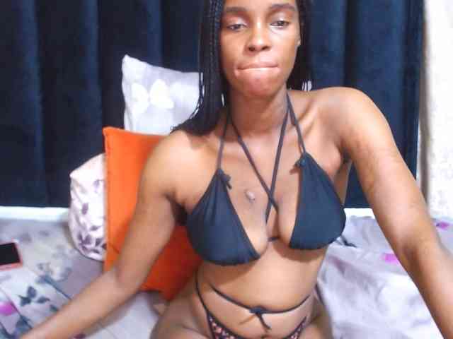 Reallylisavibes25 webcam