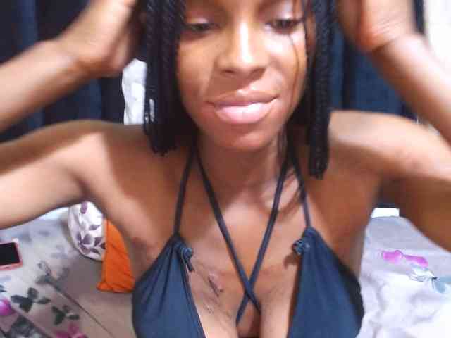Reallylisavibes25 webcam