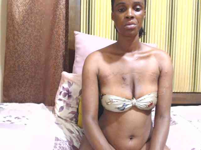 Reallylisavibes25 webcam