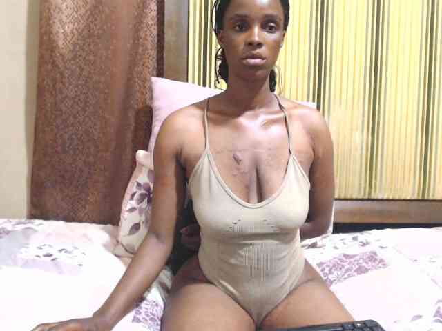Reallylisavibes25 webcam