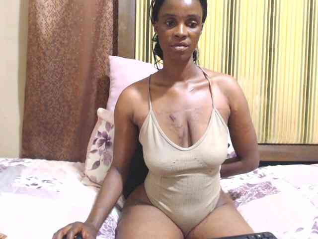 Reallylisavibes25 webcam