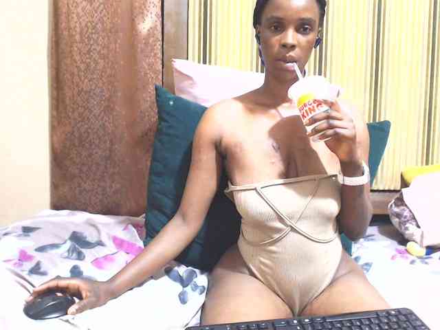 Reallylisavibes25 webcam