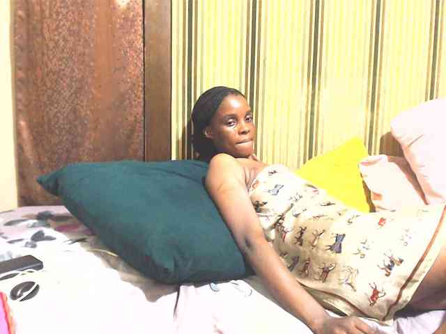 Reallylisavibes25 webcam