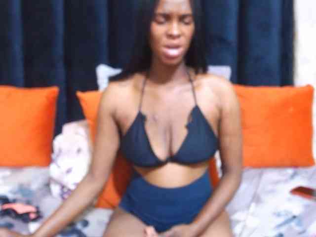 Reallylisavibes25 webcam