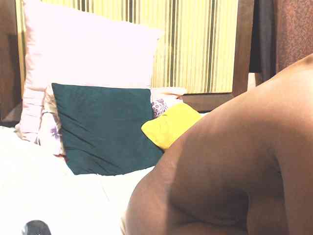 Reallylisavibes25 webcam