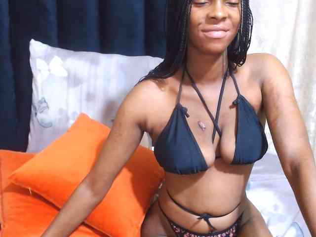 Reallylisavibes25 webcam