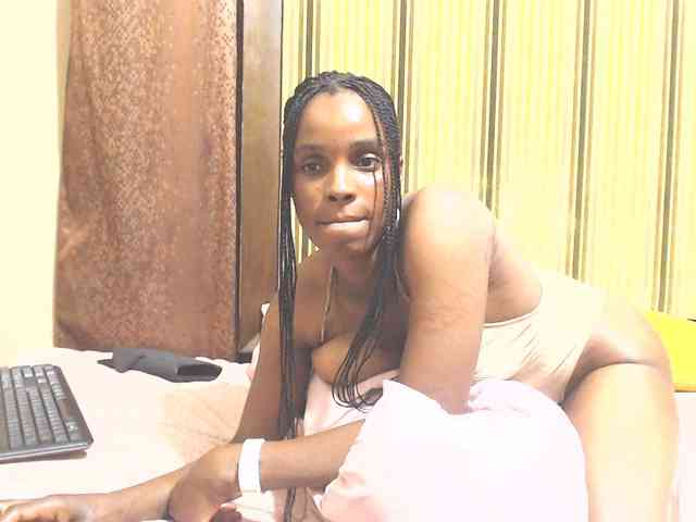 Reallylisavibes25 webcam