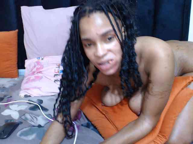 Reallylisavibes25 webcam