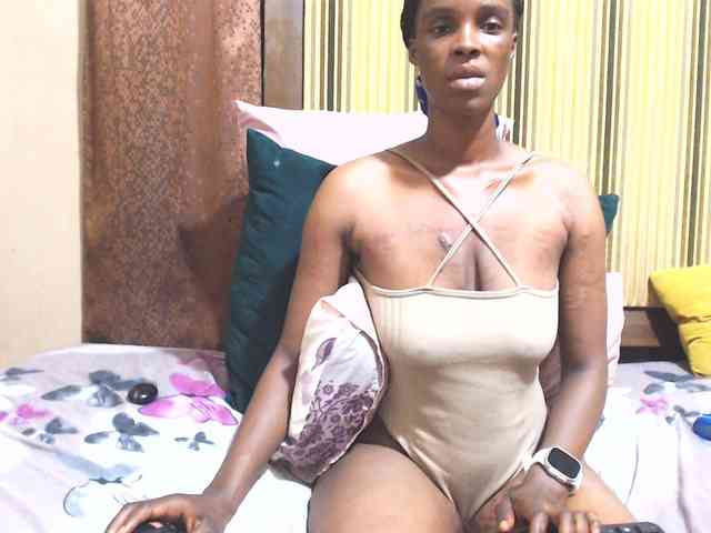 Reallylisavibes25 webcam