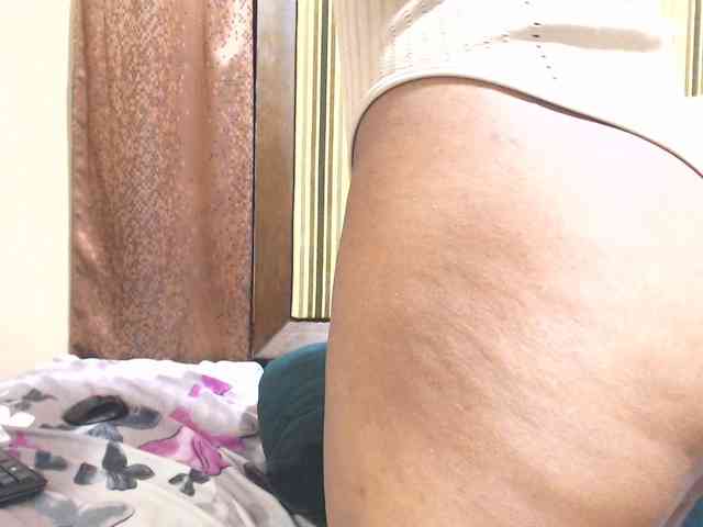 Reallylisavibes25 webcam