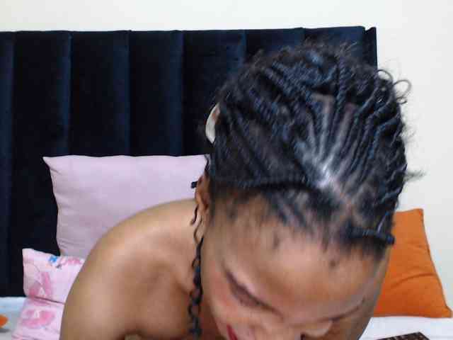 Reallylisavibes25 webcam