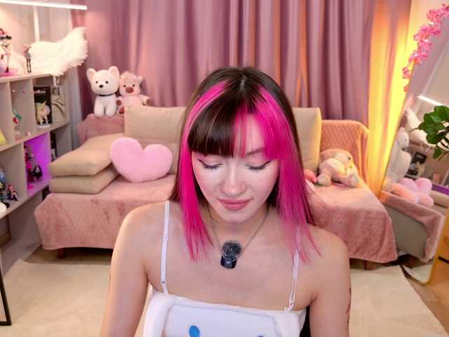 MiiyaCute live cam on BongaCams