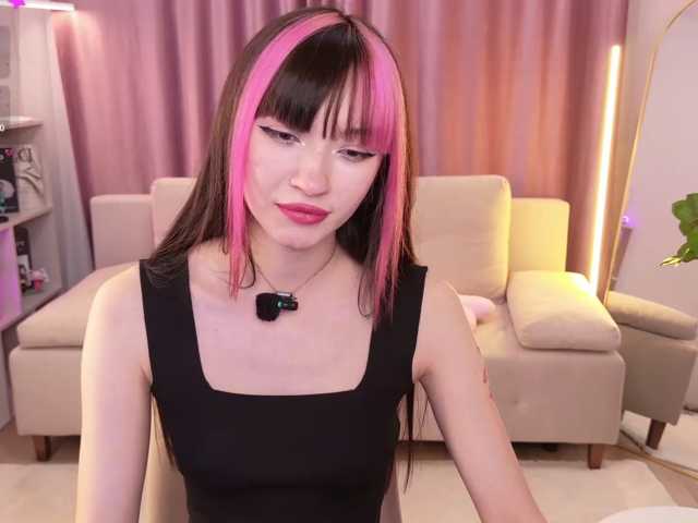 MiiyaCute, en directo ahora en BongaCams