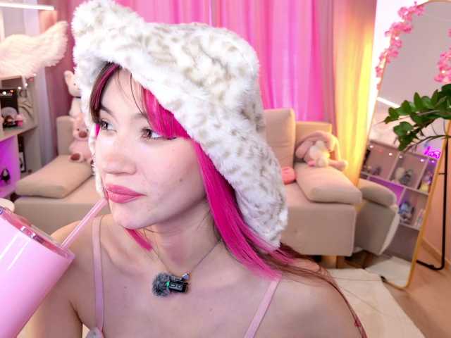 MiiyaCute live cam on BongaCams