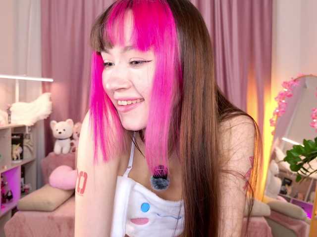 MiiyaCute live cam on BongaCams
