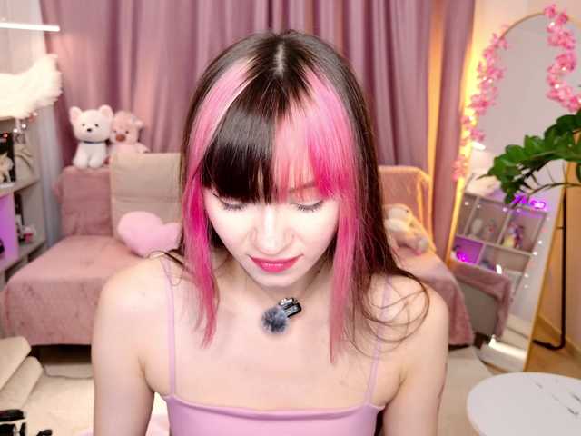 MiiyaCute live cam on BongaCams