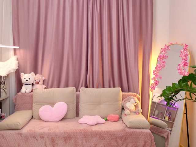 MiiyaCute live cam on BongaCams