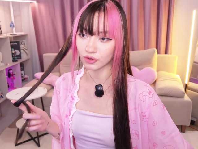 MiiyaCute live cam on BongaCams