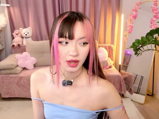 MiiyaCute live cam on BongaCams