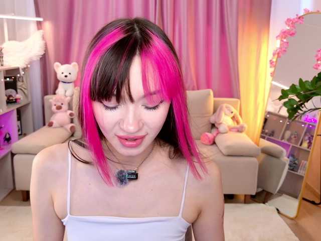 MiiyaCute live cam on BongaCams