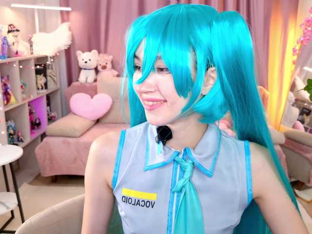 MiiyaCute live cam on BongaCams