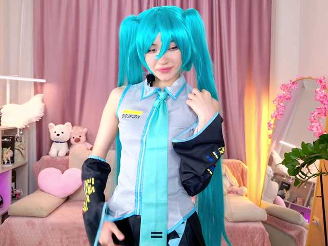 MiiyaCute live cam on BongaCams