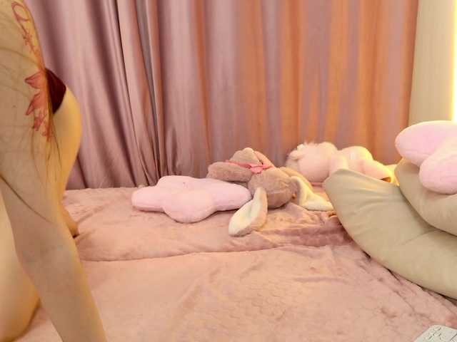 MiiyaCute live cam on BongaCams