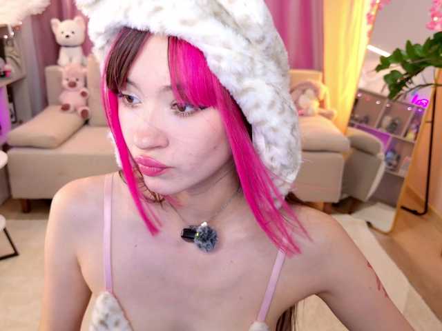 MiiyaCute live cam on BongaCams