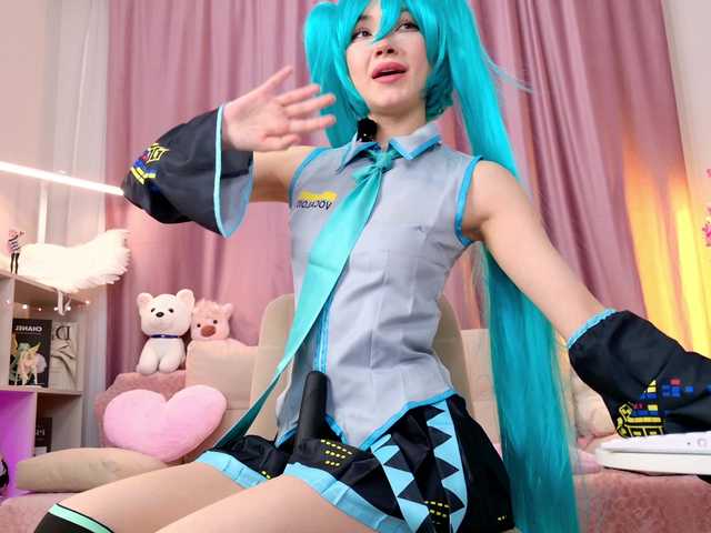 MiiyaCute live cam on BongaCams