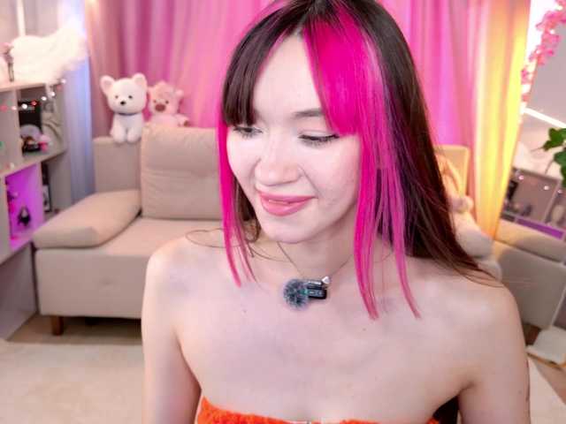 MiiyaCute live webcam show