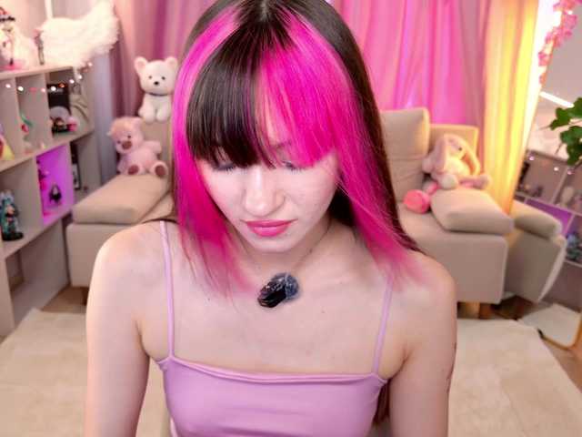 MiiyaCute live cam on BongaCams