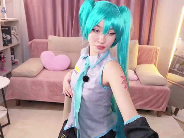 MiiyaCute live cam on BongaCams
