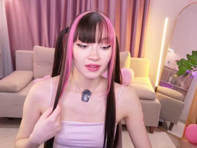 MiiyaCute live cam on BongaCams