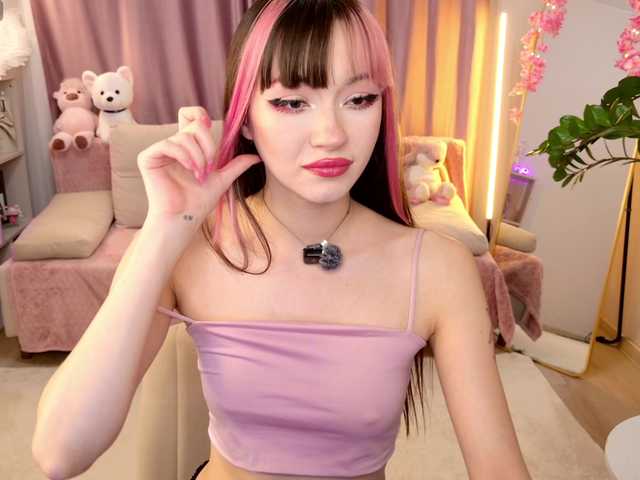 MiiyaCute live cam on BongaCams