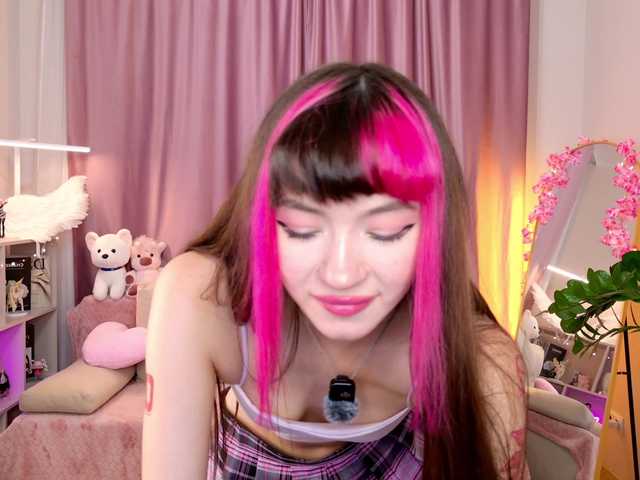 MiiyaCute live cam on BongaCams