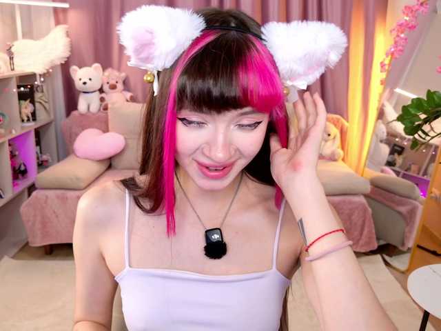 MiiyaCute live cam on BongaCams