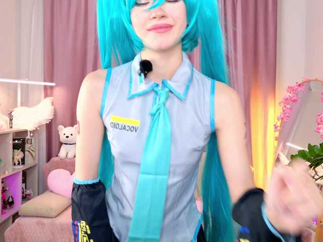 MiiyaCute live cam on BongaCams