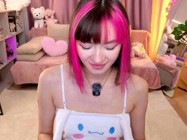 MiiyaCute live cam on BongaCams