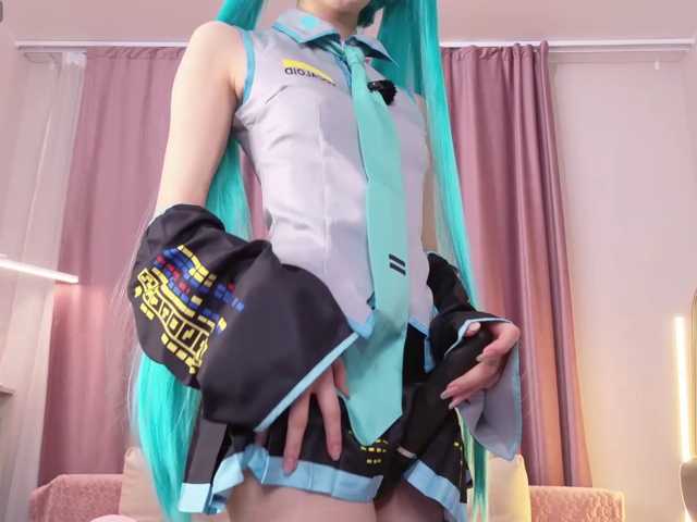 MiiyaCute live cam on BongaCams