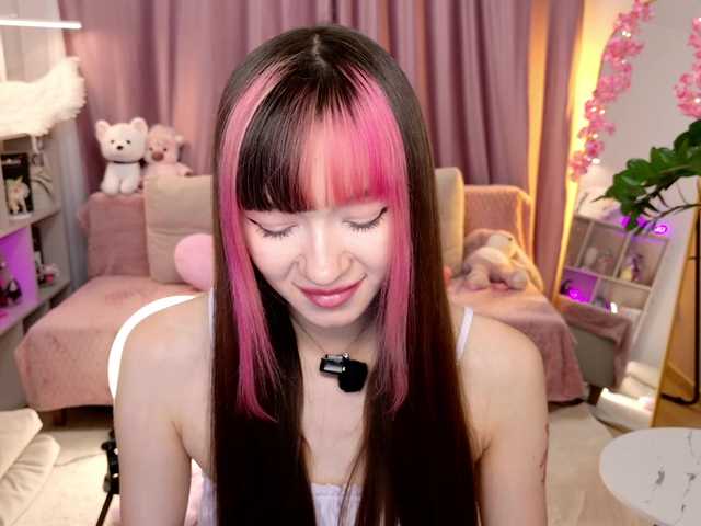 MiiyaCute live cam on BongaCams